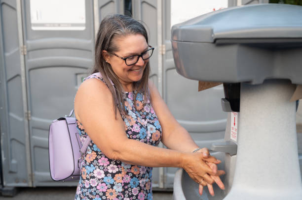 Affordable portable toilet rental in Kentland, IN